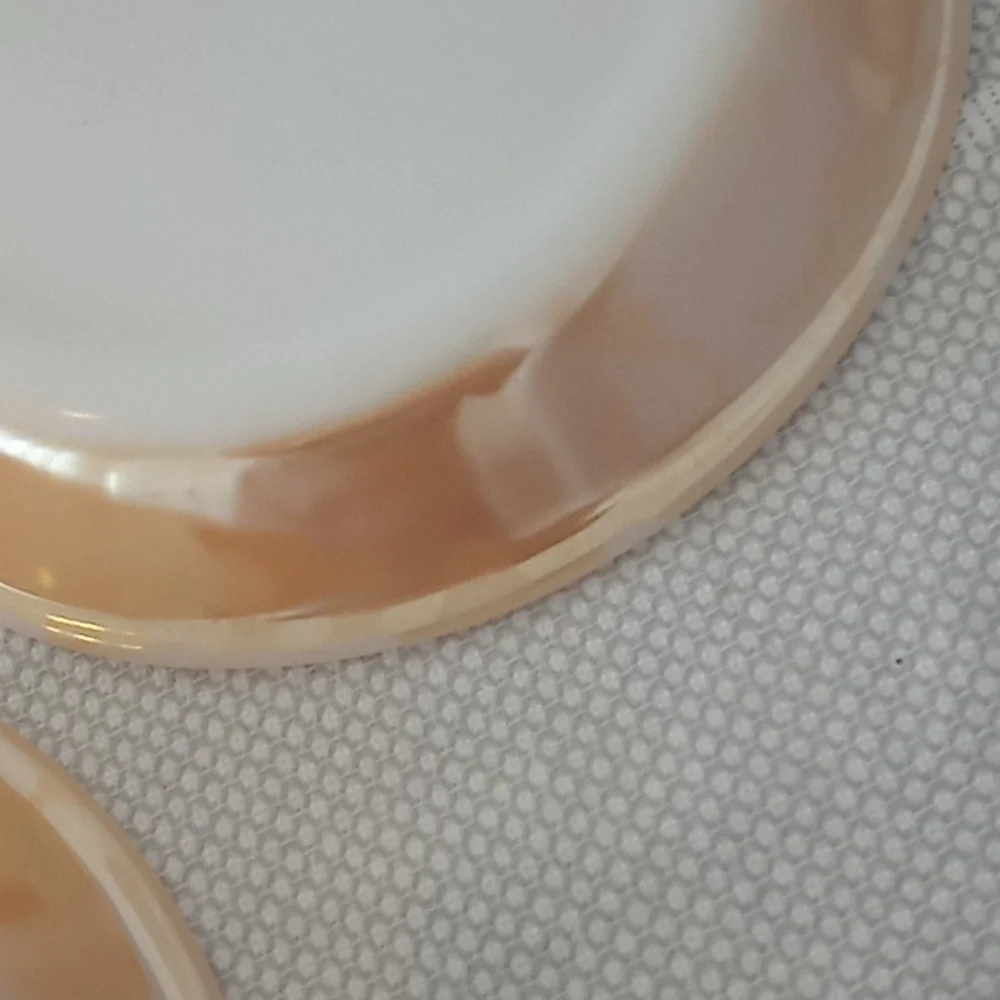 Vintage FireKing peach Lustre beehive bowl and 2 pie plates - Picture 4 of 4